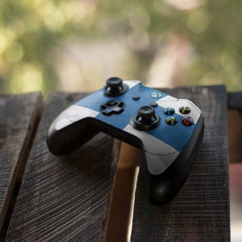 Finland Flag Distressed Xbox One Elite Controller Skin